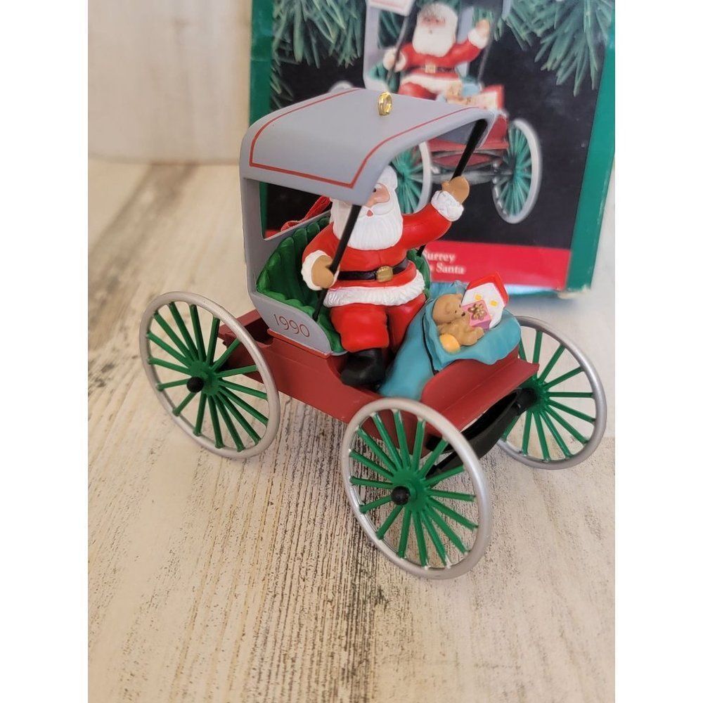 Hallmark festive Surrey here comes Santa 1990 ornament Xmas